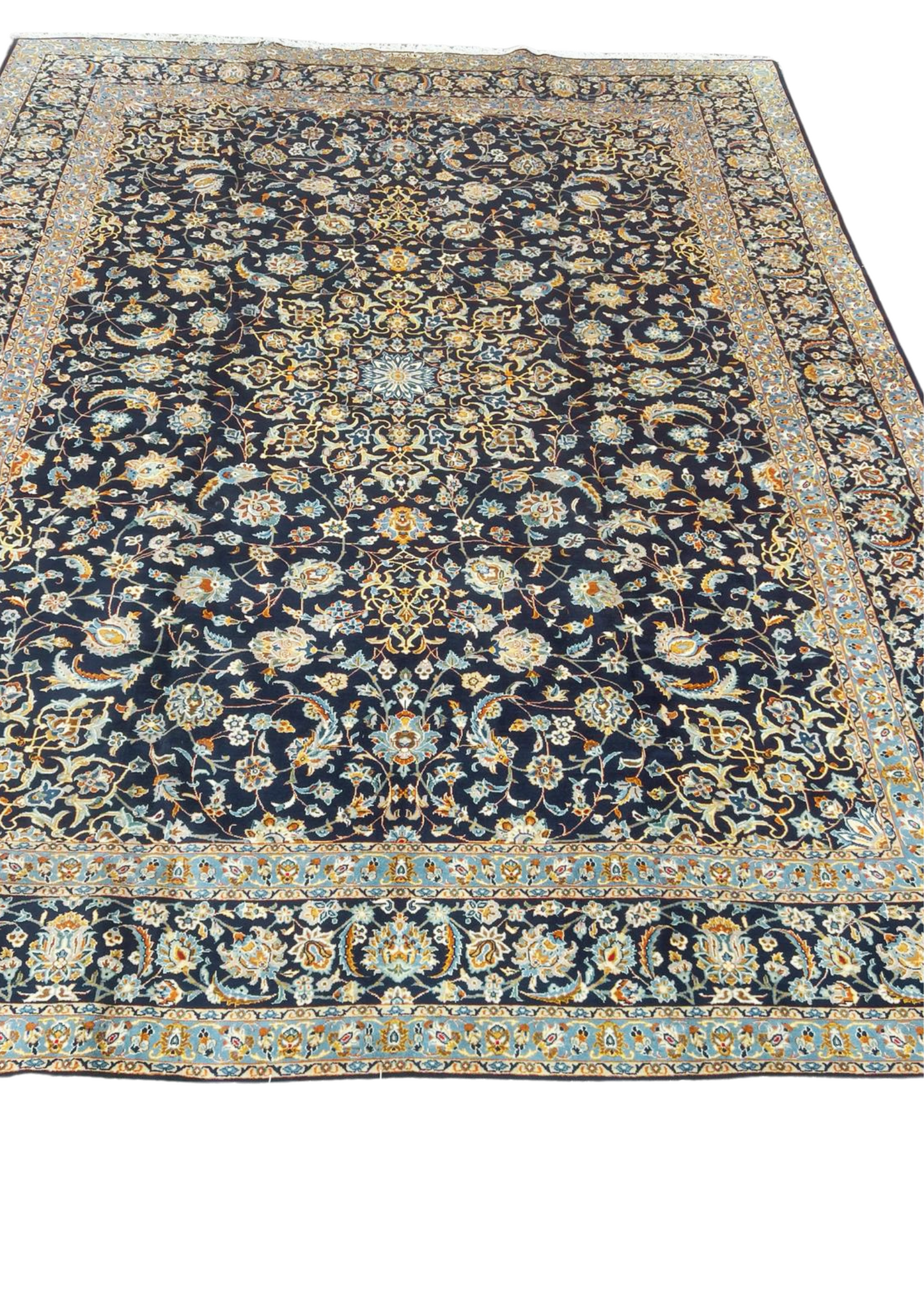 Rug No: 0495 / Size 4.08m x 3.15m