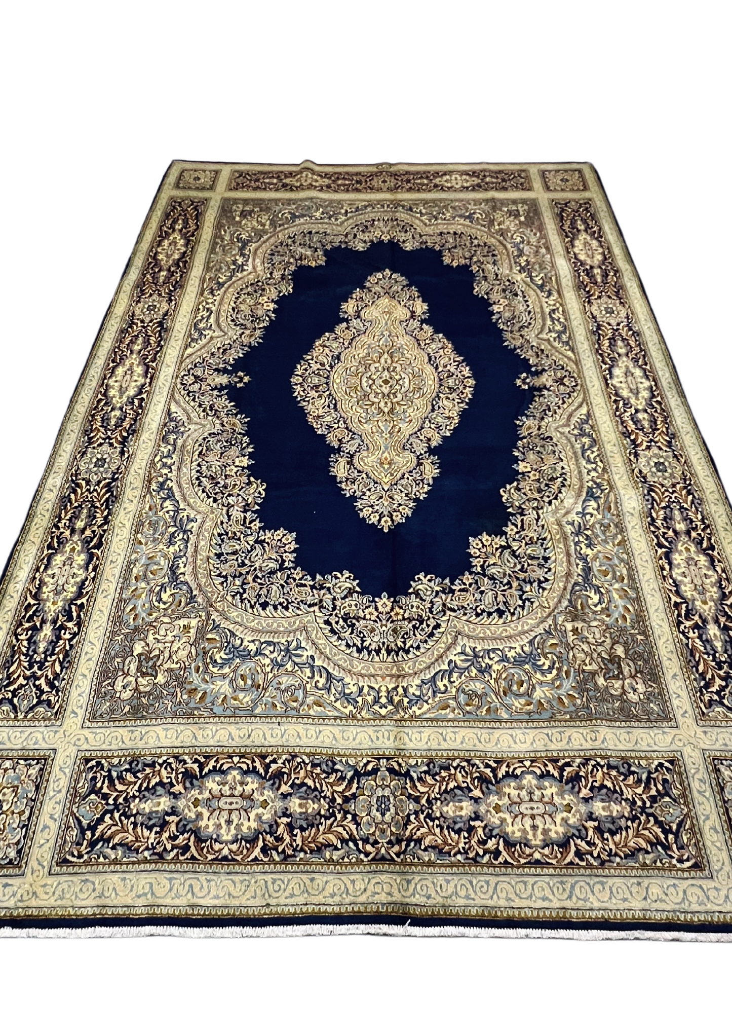 Rug No: 0316 / Size 3.65 x 2.42m
