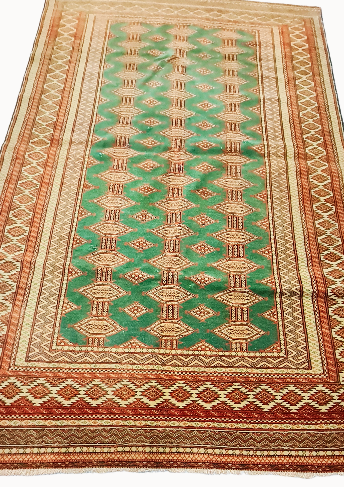 Rug No: 1546 Size 1.86m x 1.15m