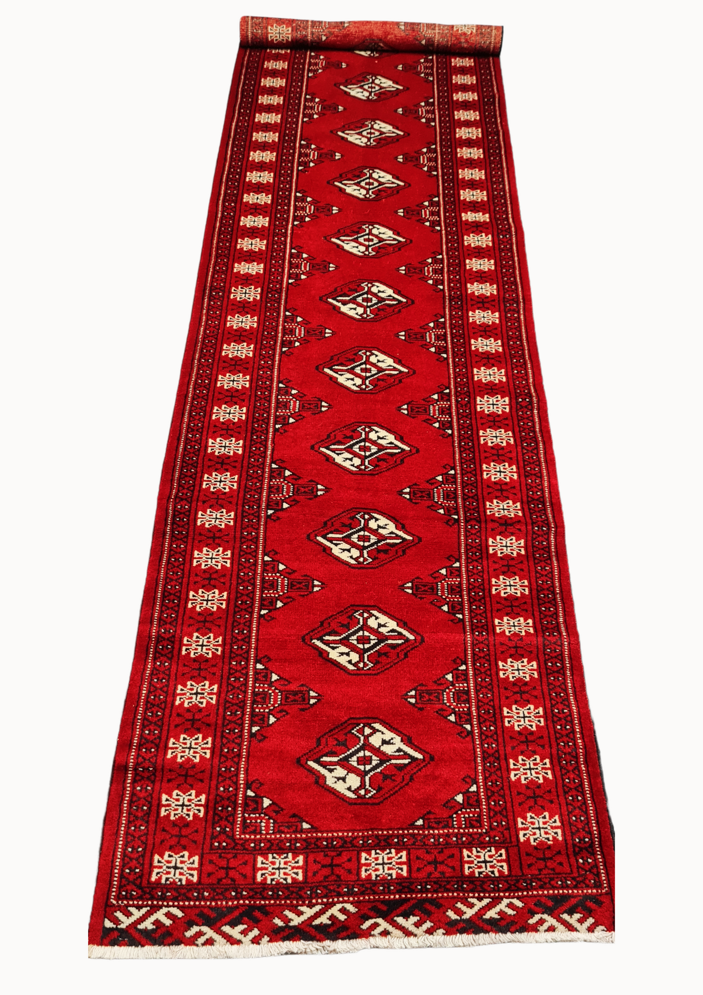 Rug No: 0016 / Size 3.23m x 2.18m