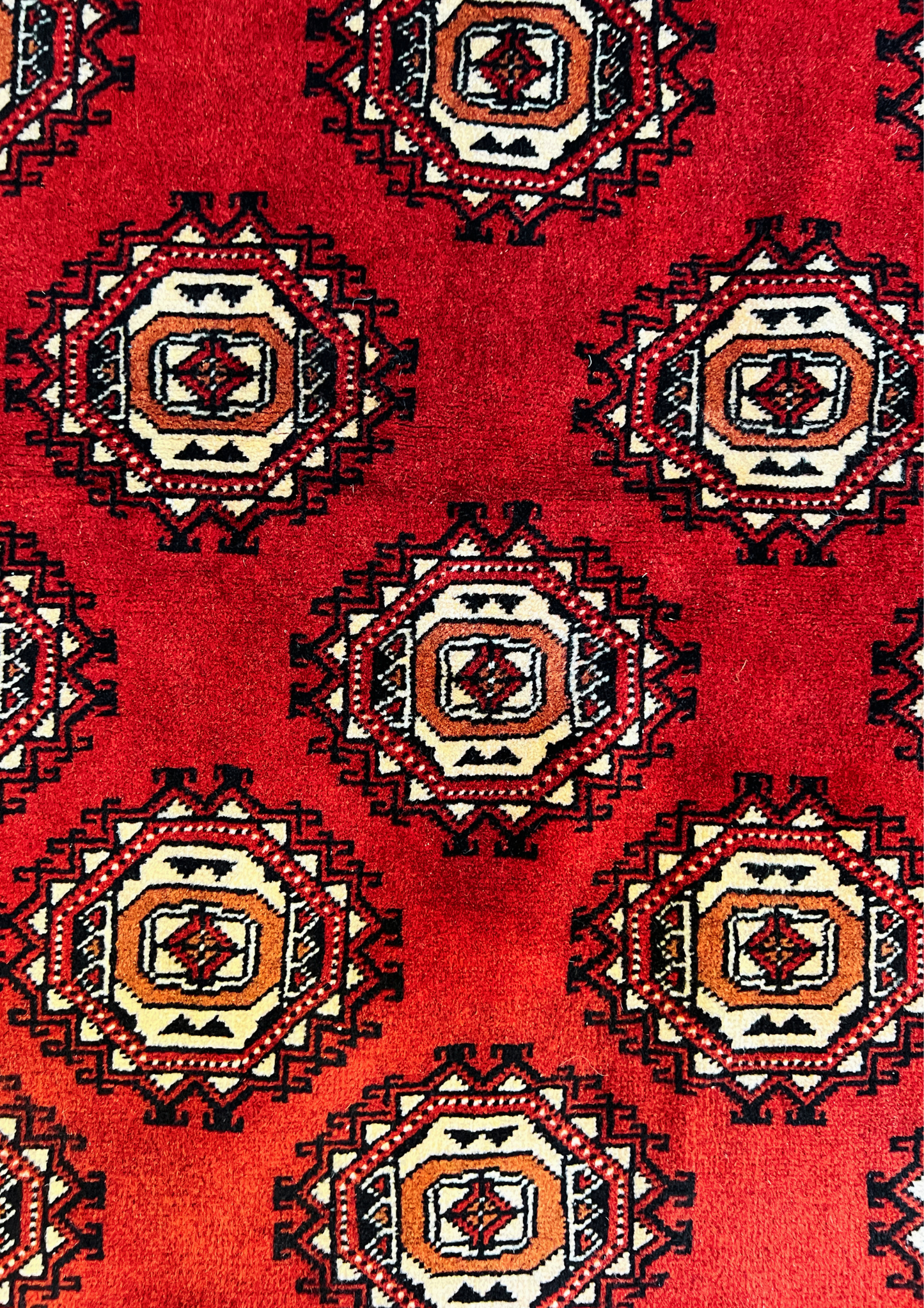 Rug No: 0202 / Size 1.85m x 1.25m