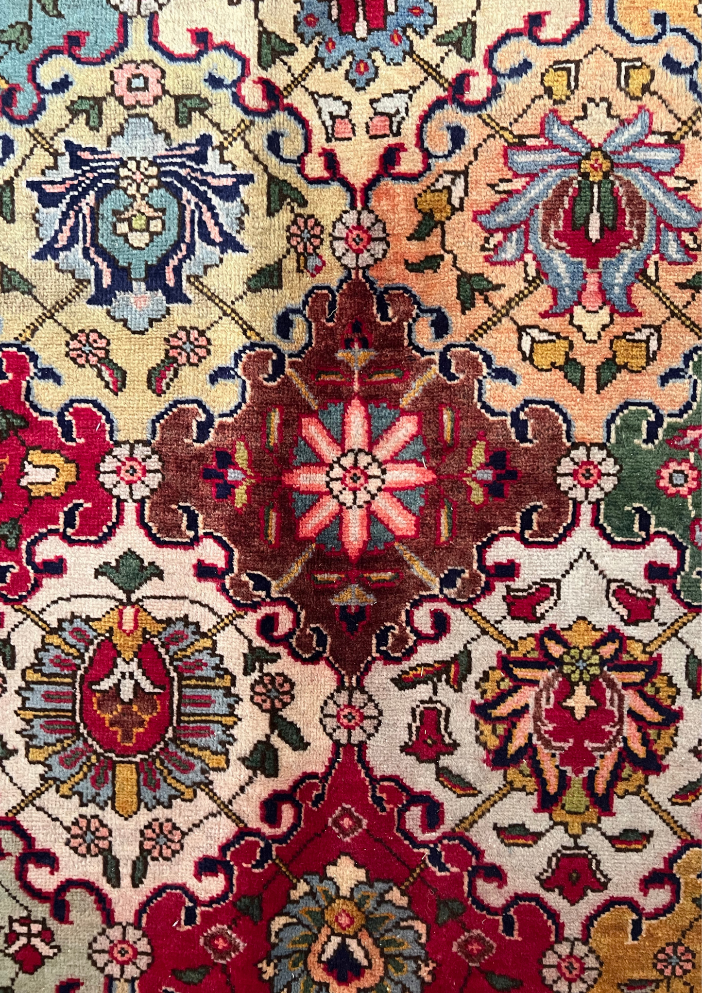 Rug No: 0118 / Size 3.93m x 3.00m