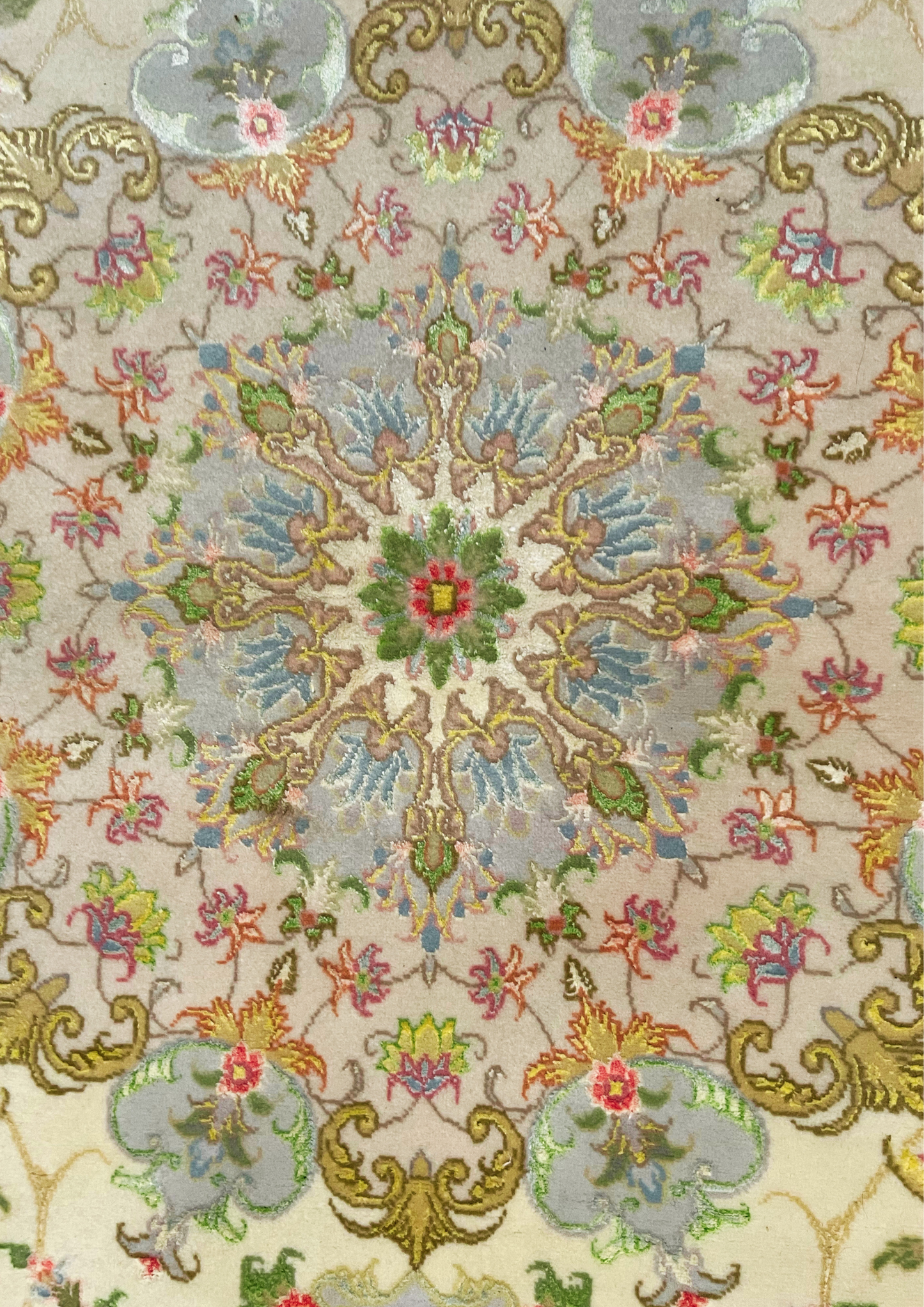 Rug No: 0704 / SizeOval 2.00m x 1.35m