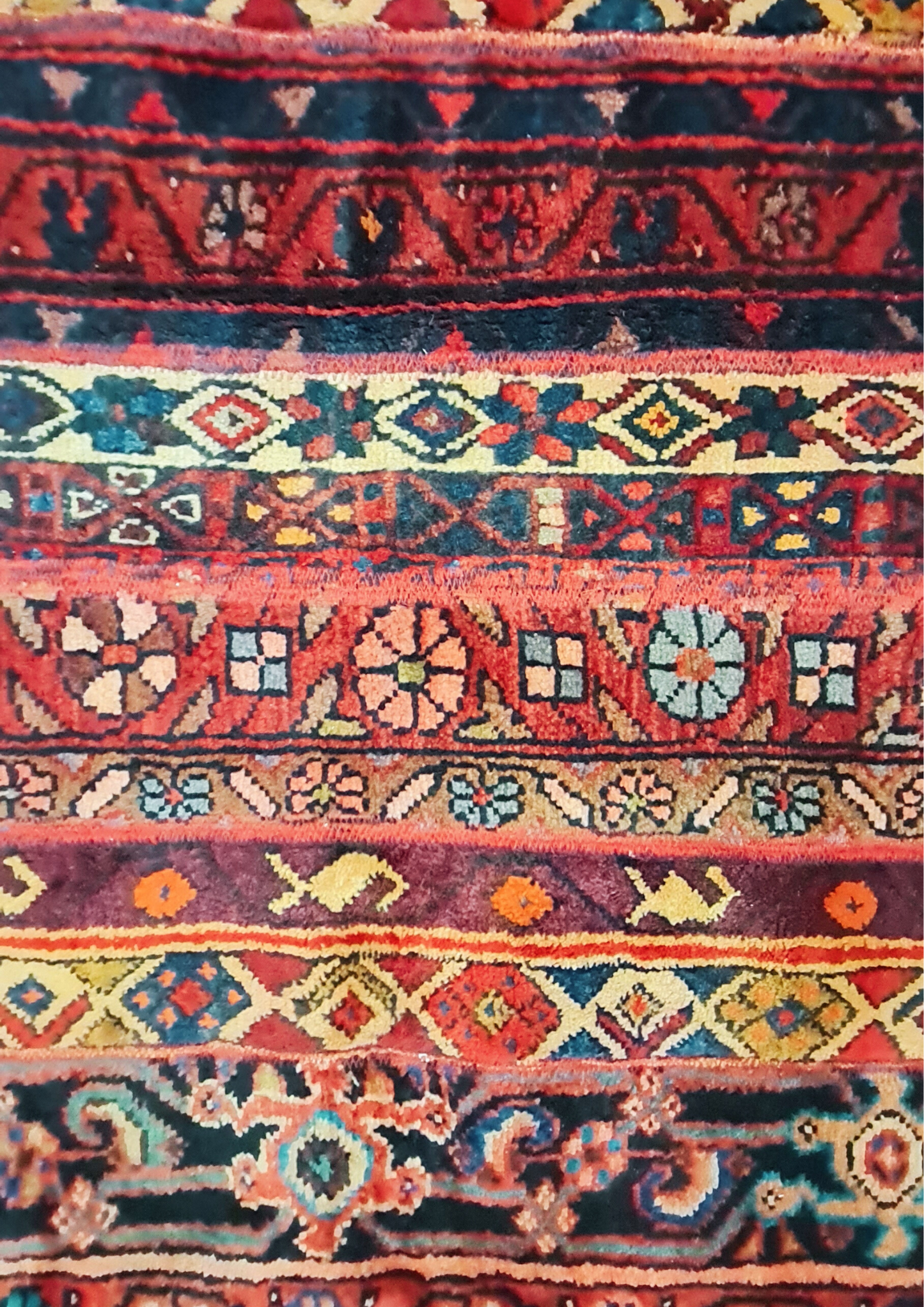 Rug No: 0064 / Size 1.87 x 1.40m