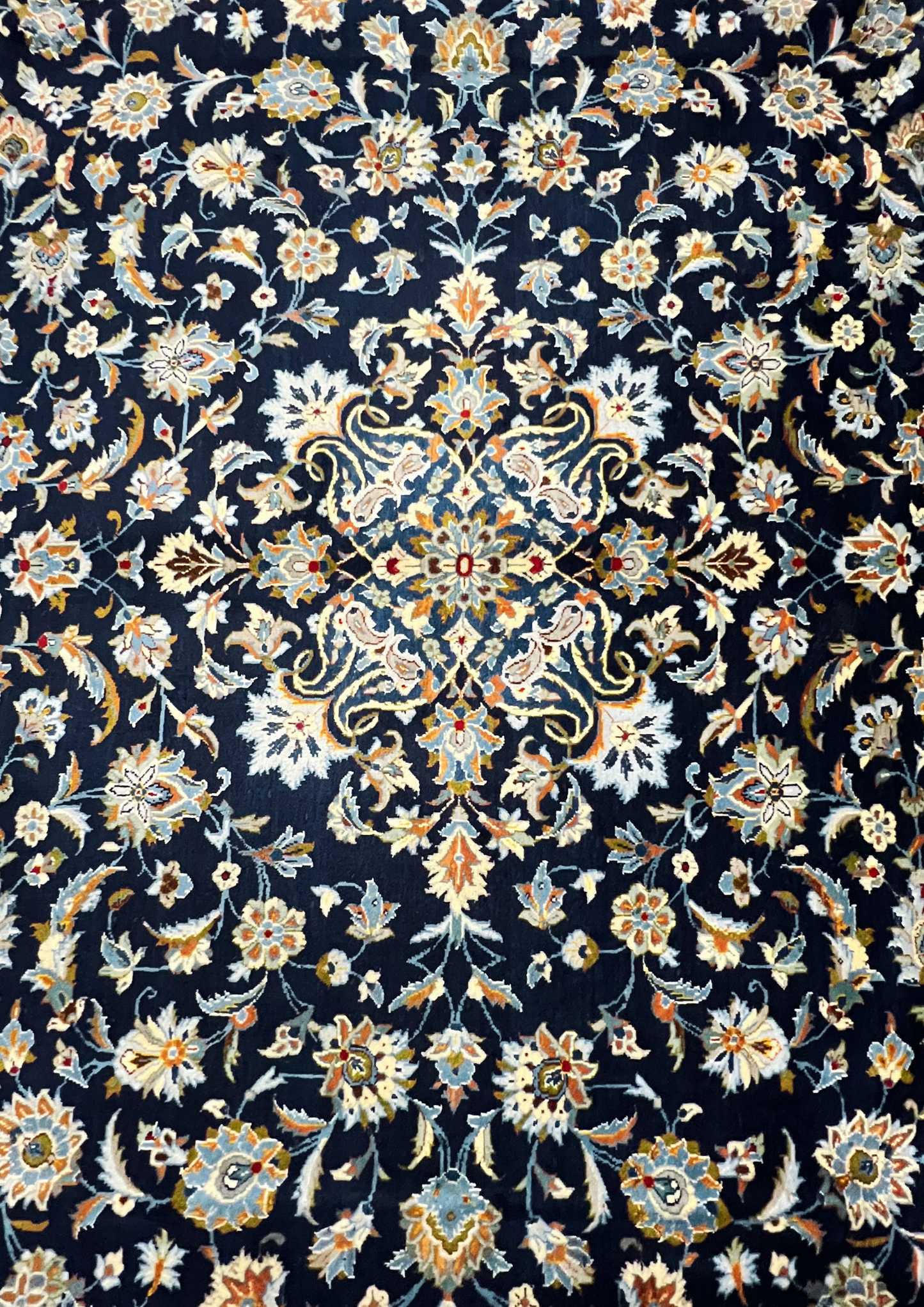 Rug No: 0471 / Size 3.80m x 2.80m
