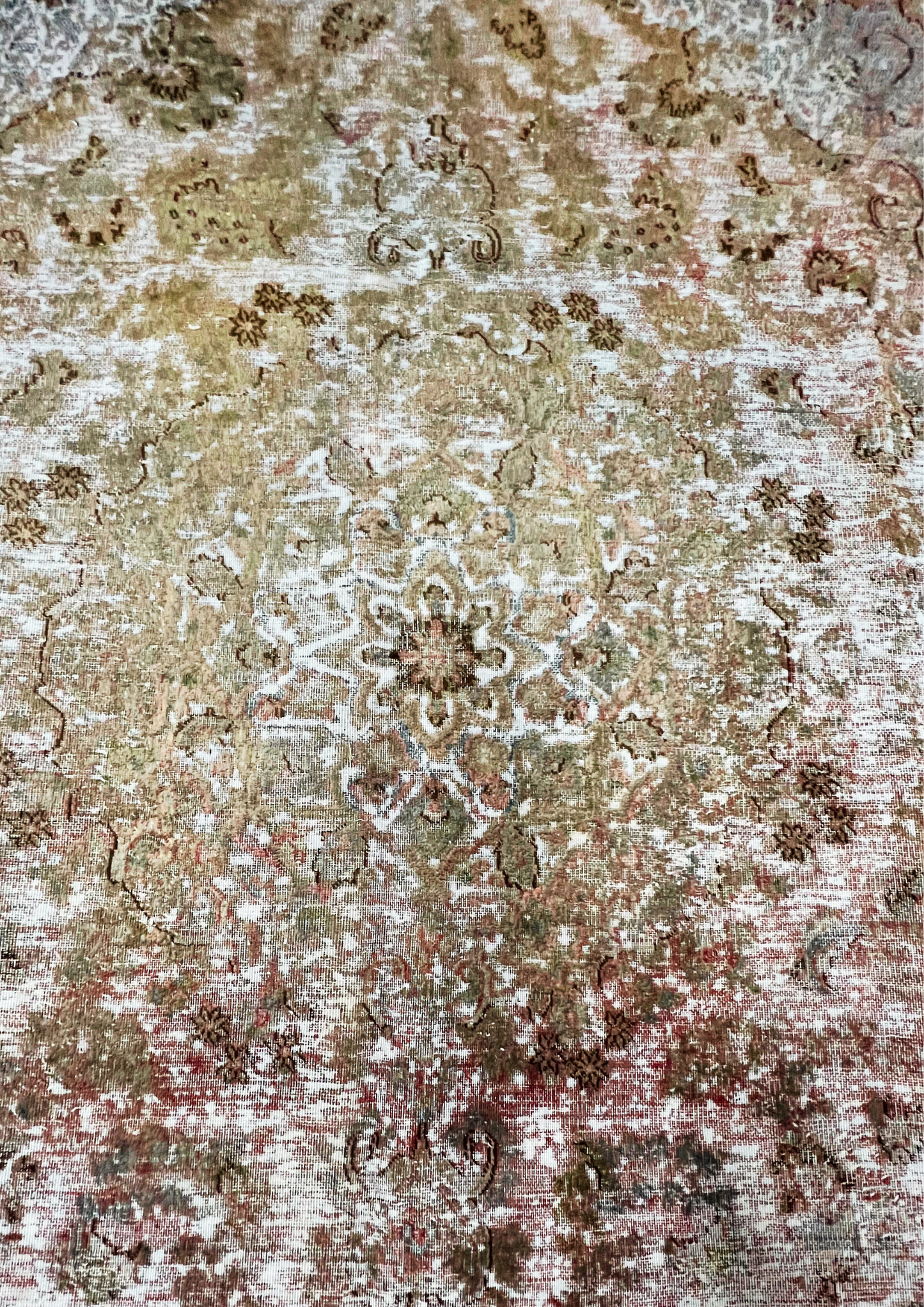 Rug No: 0615 / Size 3.66m x 2.78m