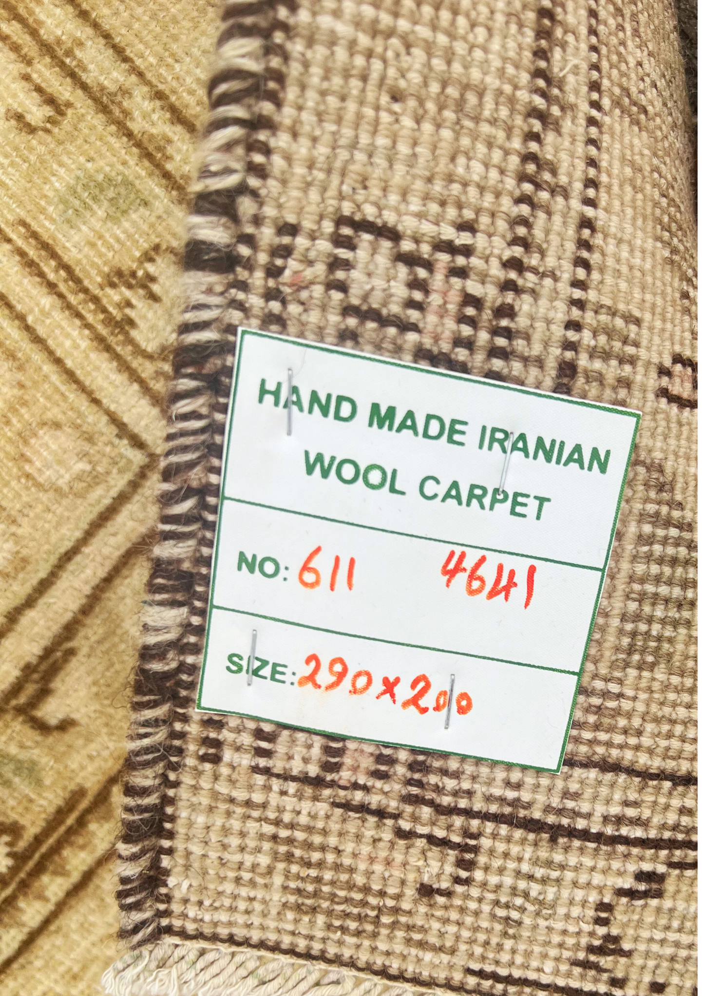 Rug No: 0611 / Size 2.90 x 2.00m