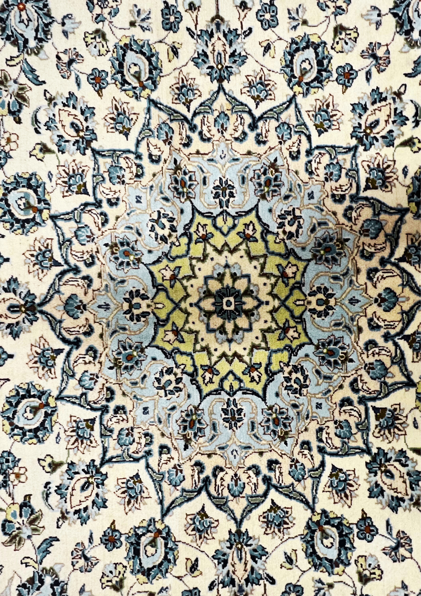 Rug No: 0656 / Size 3.47m x 2.48m