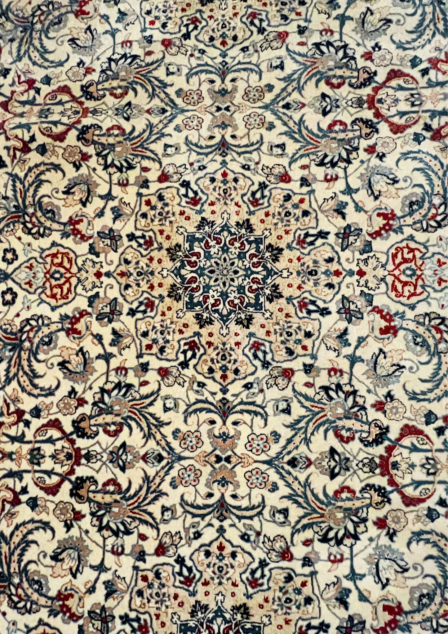 Rug No: 0702 / Size 2.42m X 1.55m