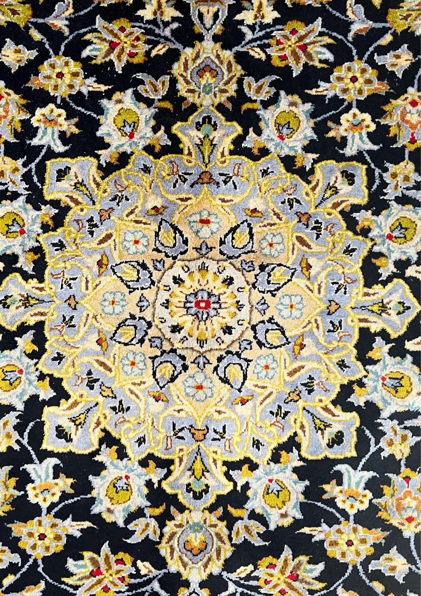 Rug No: 0334 / Size3.60m x 2.65m