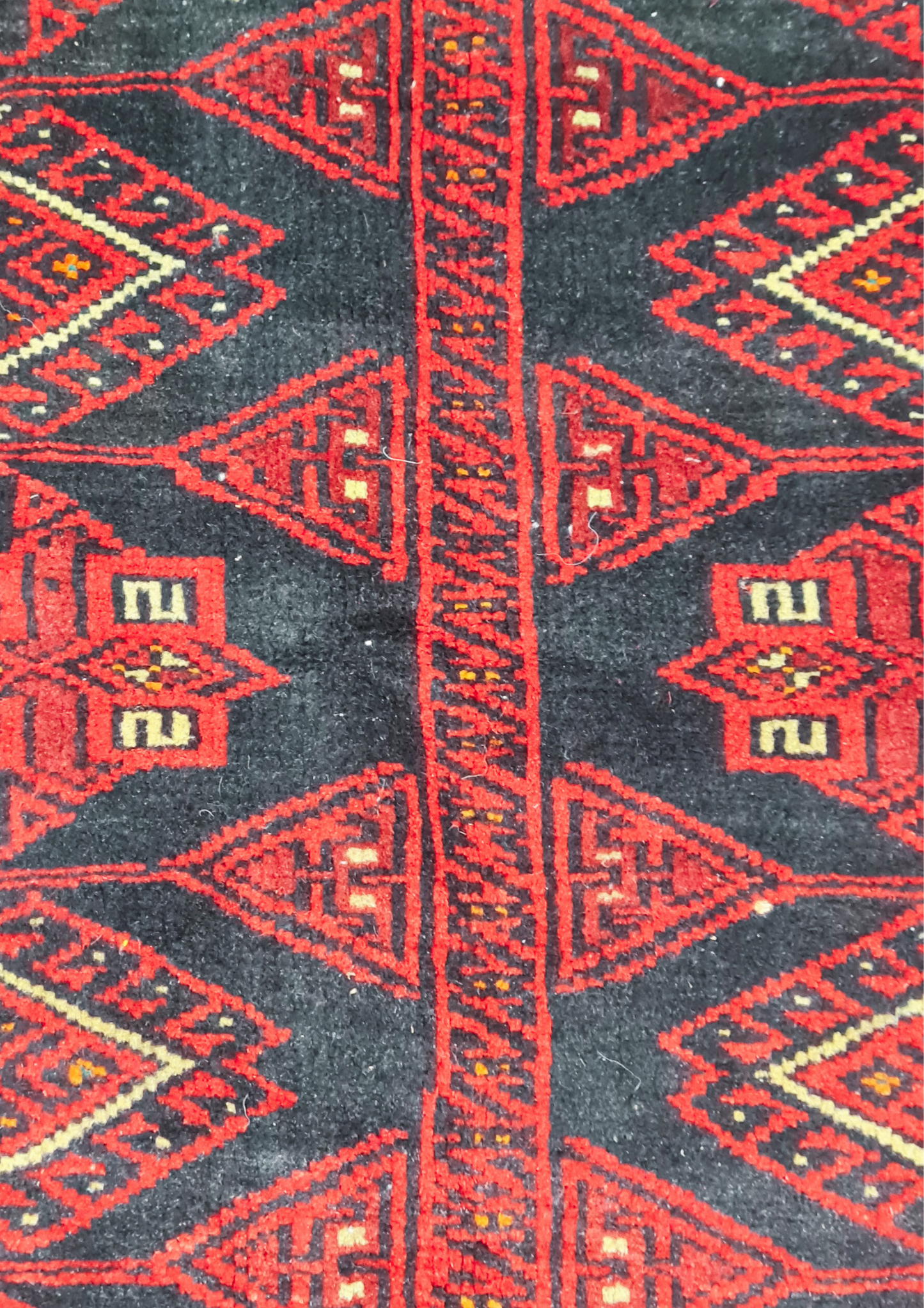 Rug No: 1535 / Size 1.93m x 1.32m