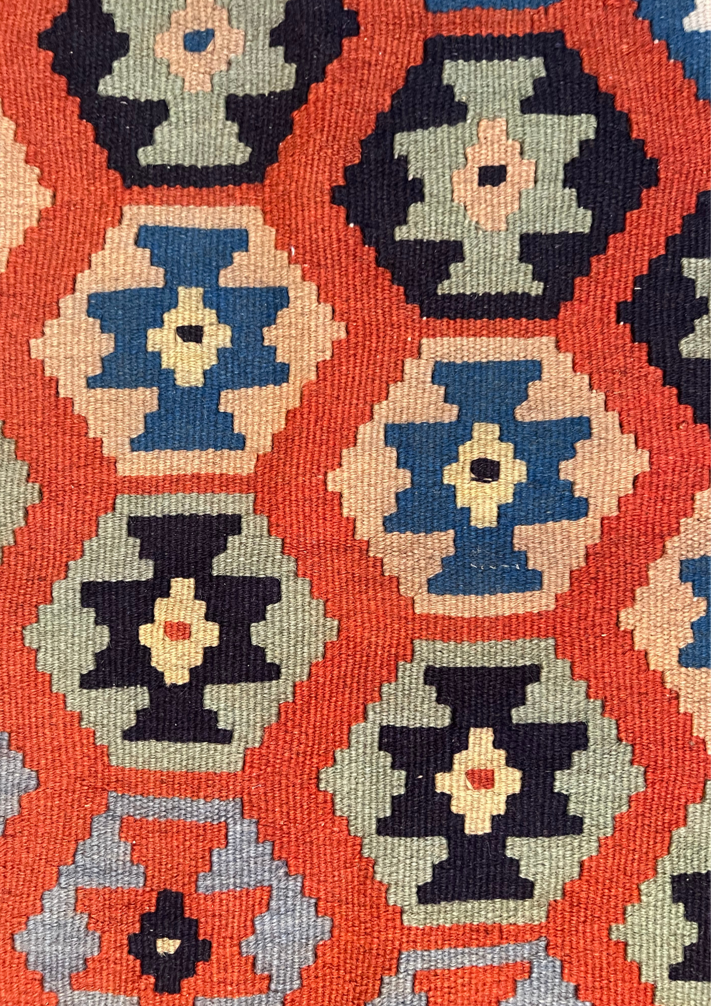 Rug No: 0465 / Size 1.9m x 1.54m