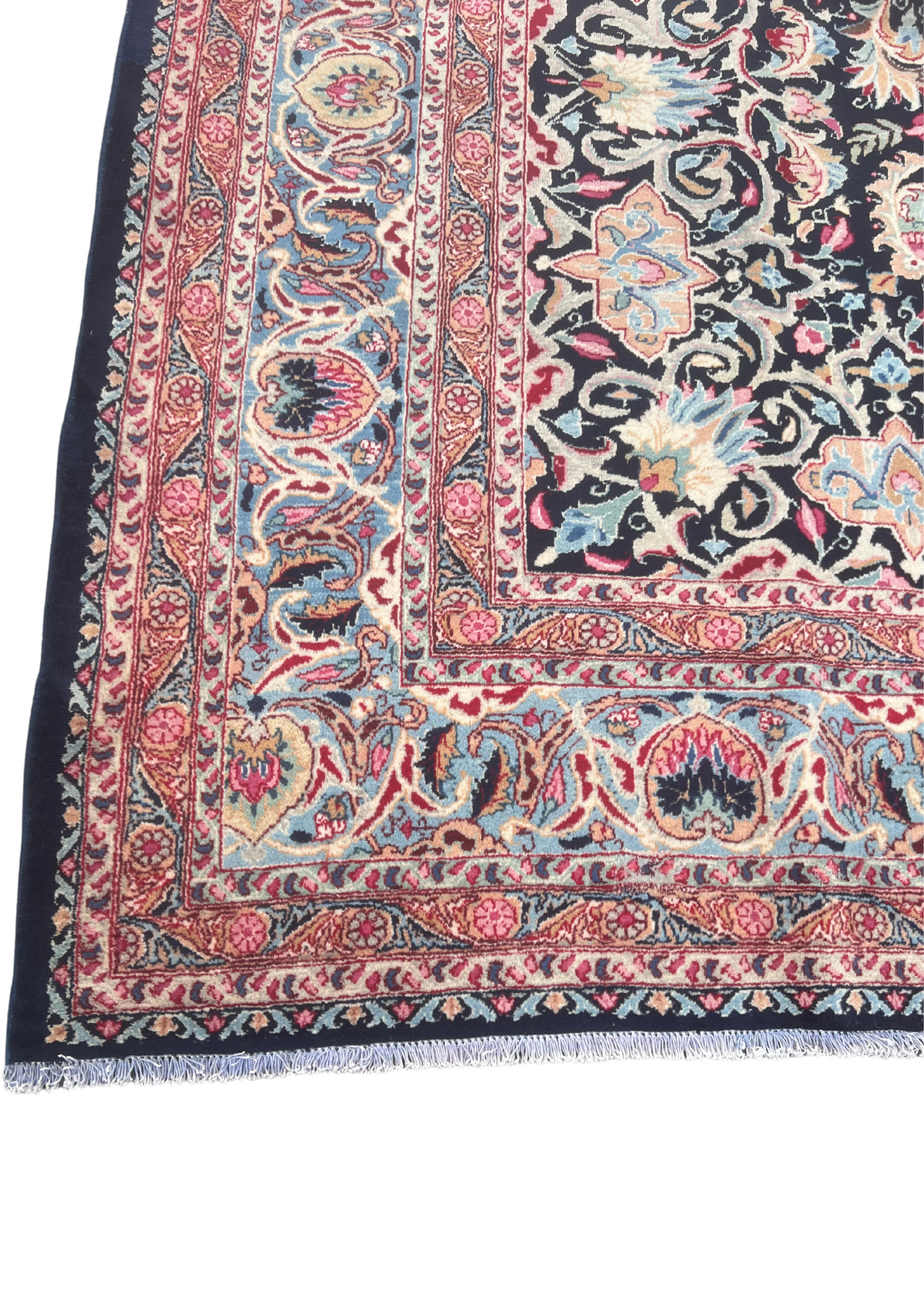 Rug No: 0526 / Size 3.83m x 3.08m
