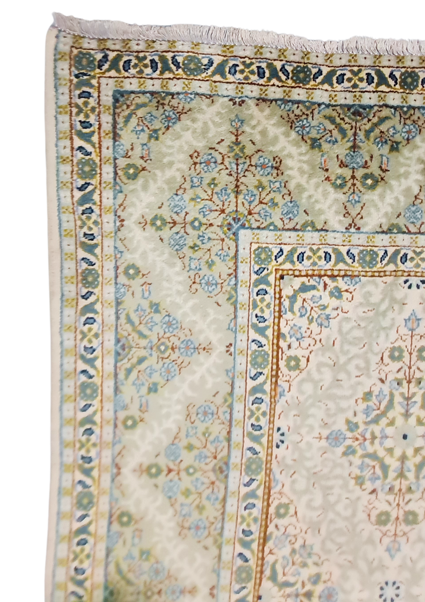 Rug No: 0761 / Size 3.10m x 2.15m