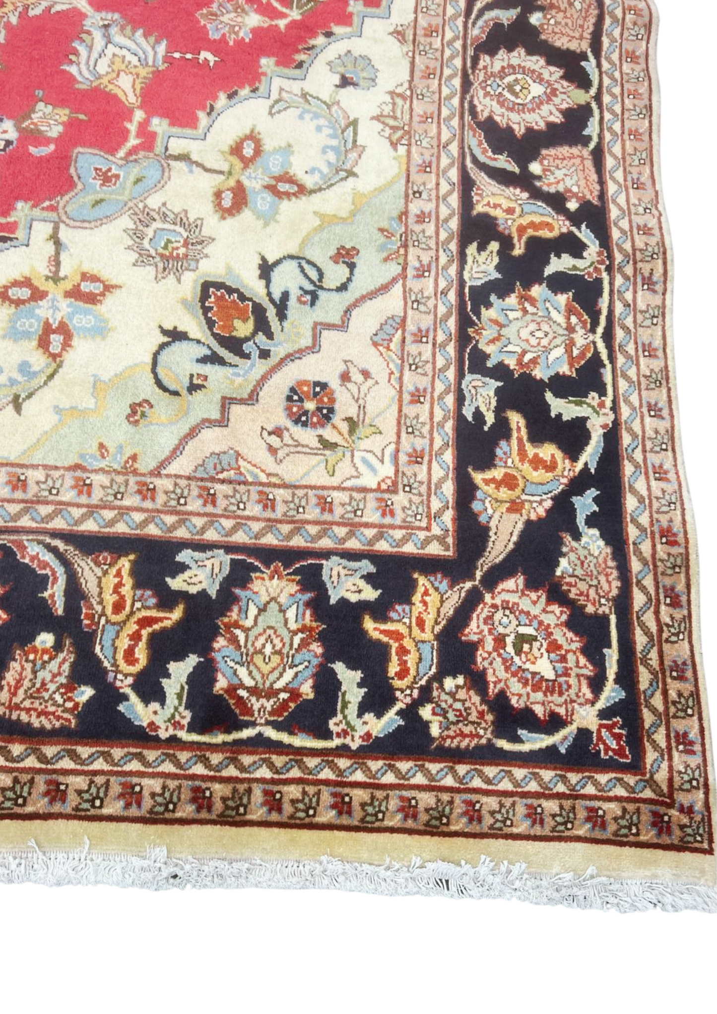 Rug No: 0433 / Size 3.79m x 2.72m