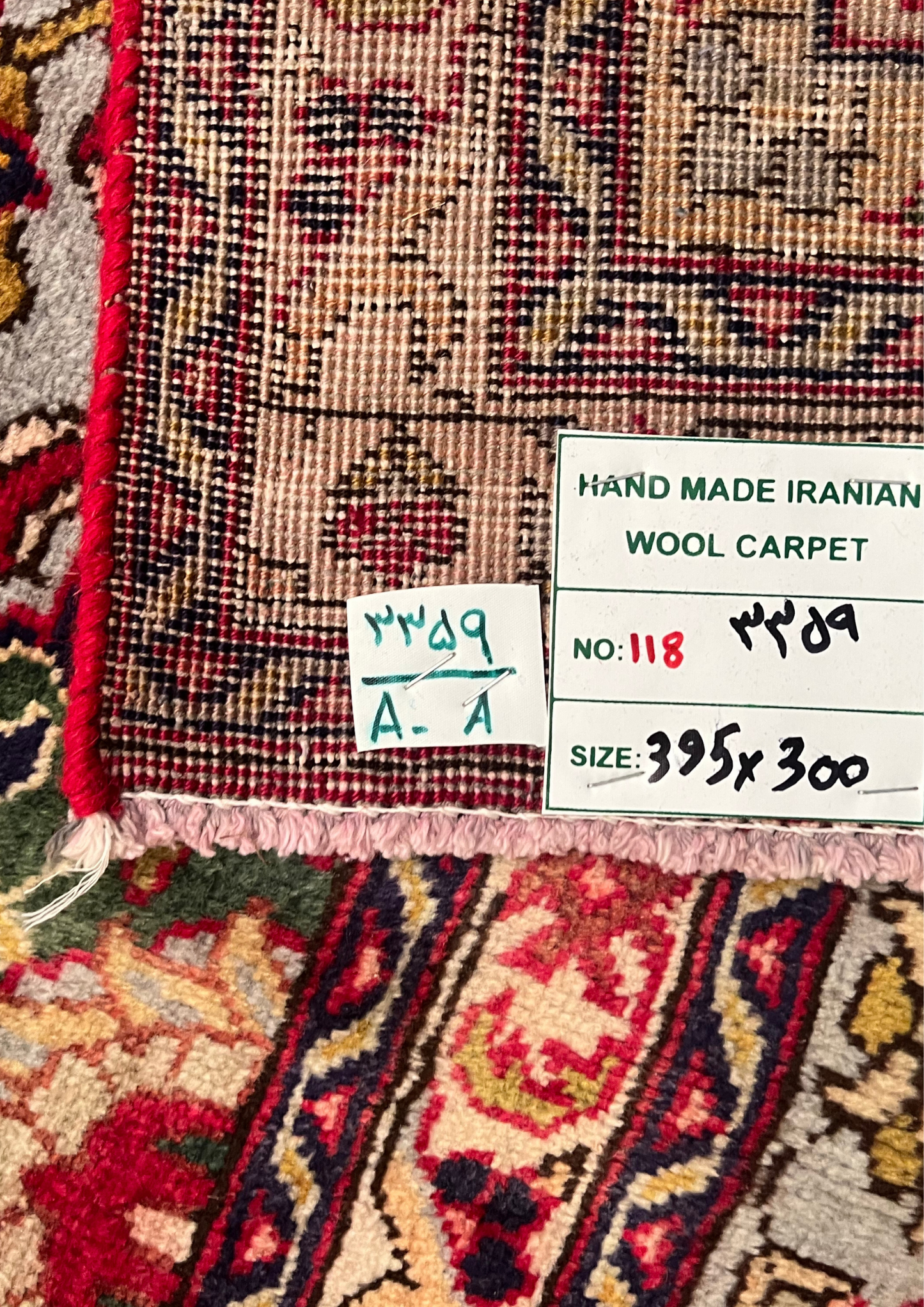 Rug No: 0118 / Size 3.93m x 3.00m