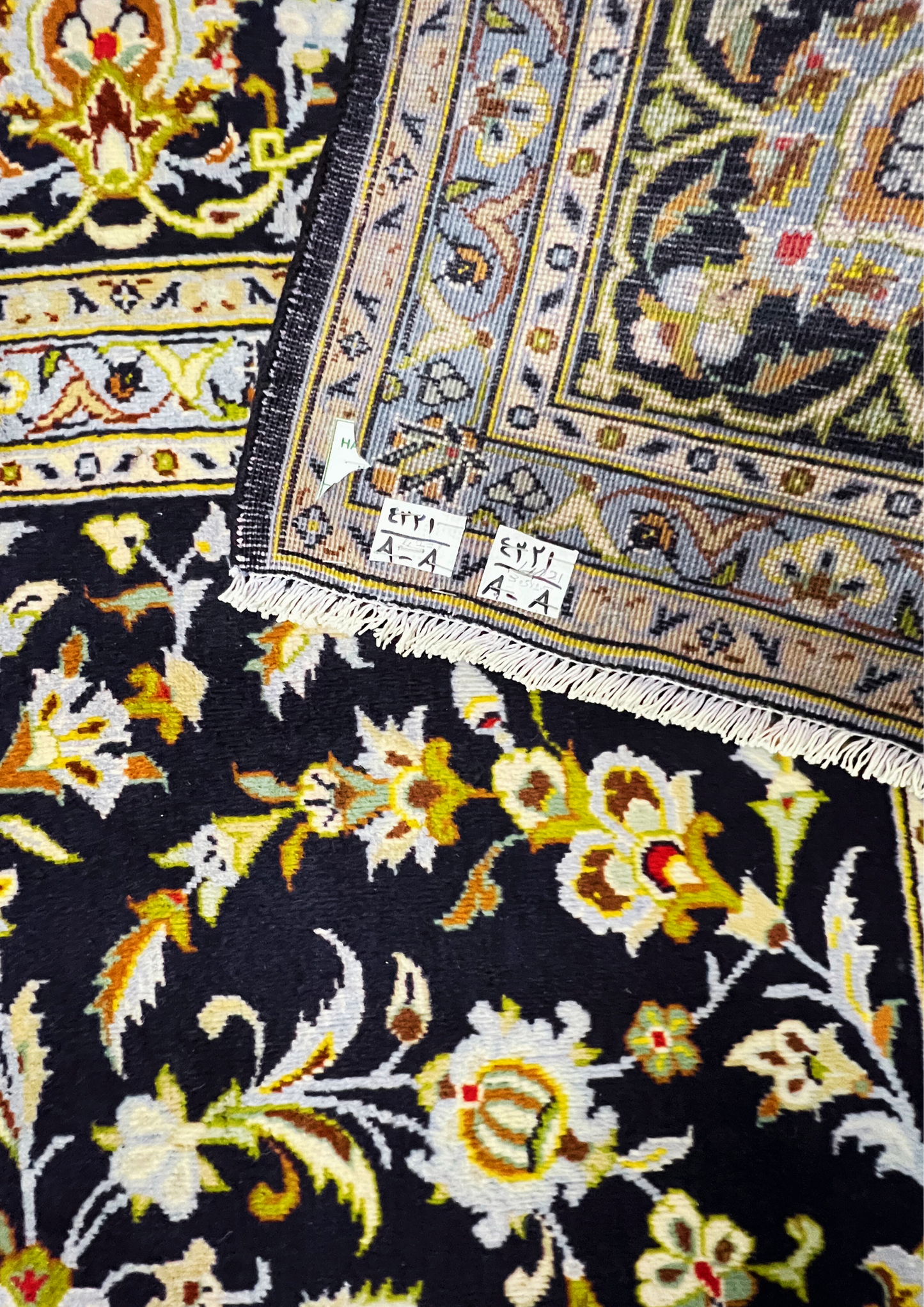Rug No: 0653 / Size 2.95m x 2.00m