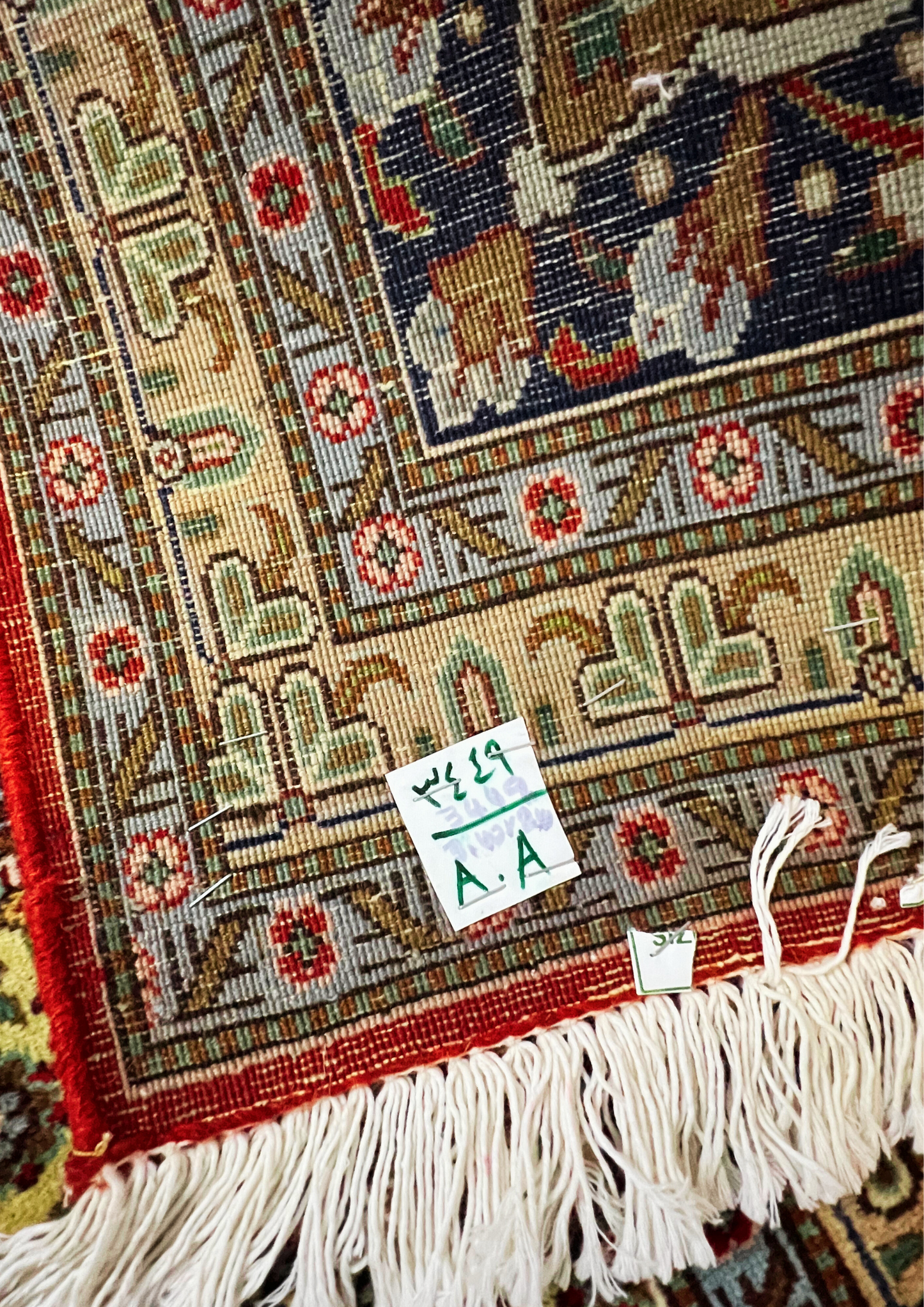 Rug No: 3469 / Size 3.49m x 2.40m