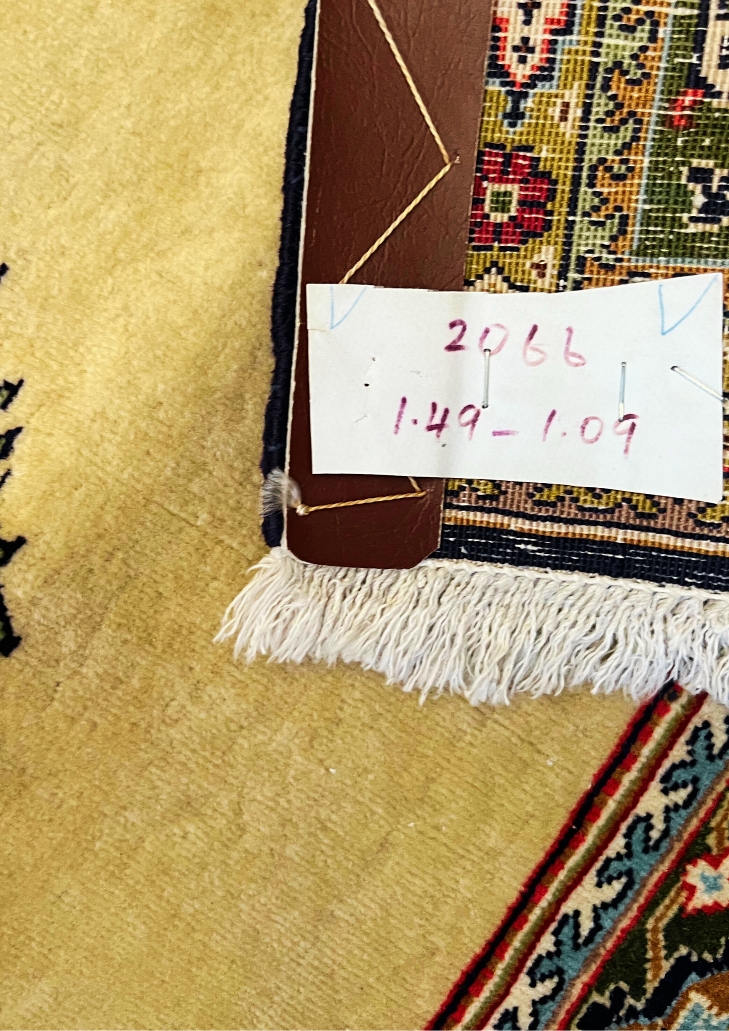 Rug No: 2066 / Size 1.49m x 1.09m