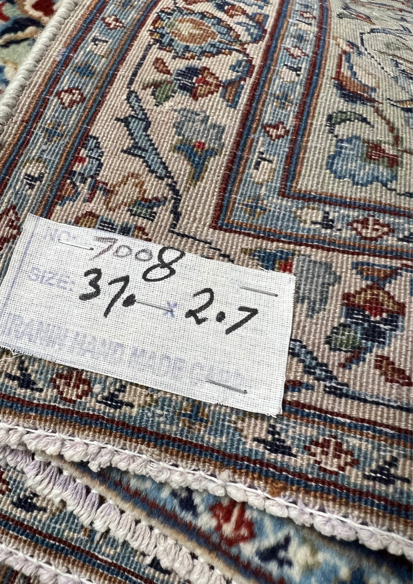Rug No: 7008 / Size 3.10m x 2.07m