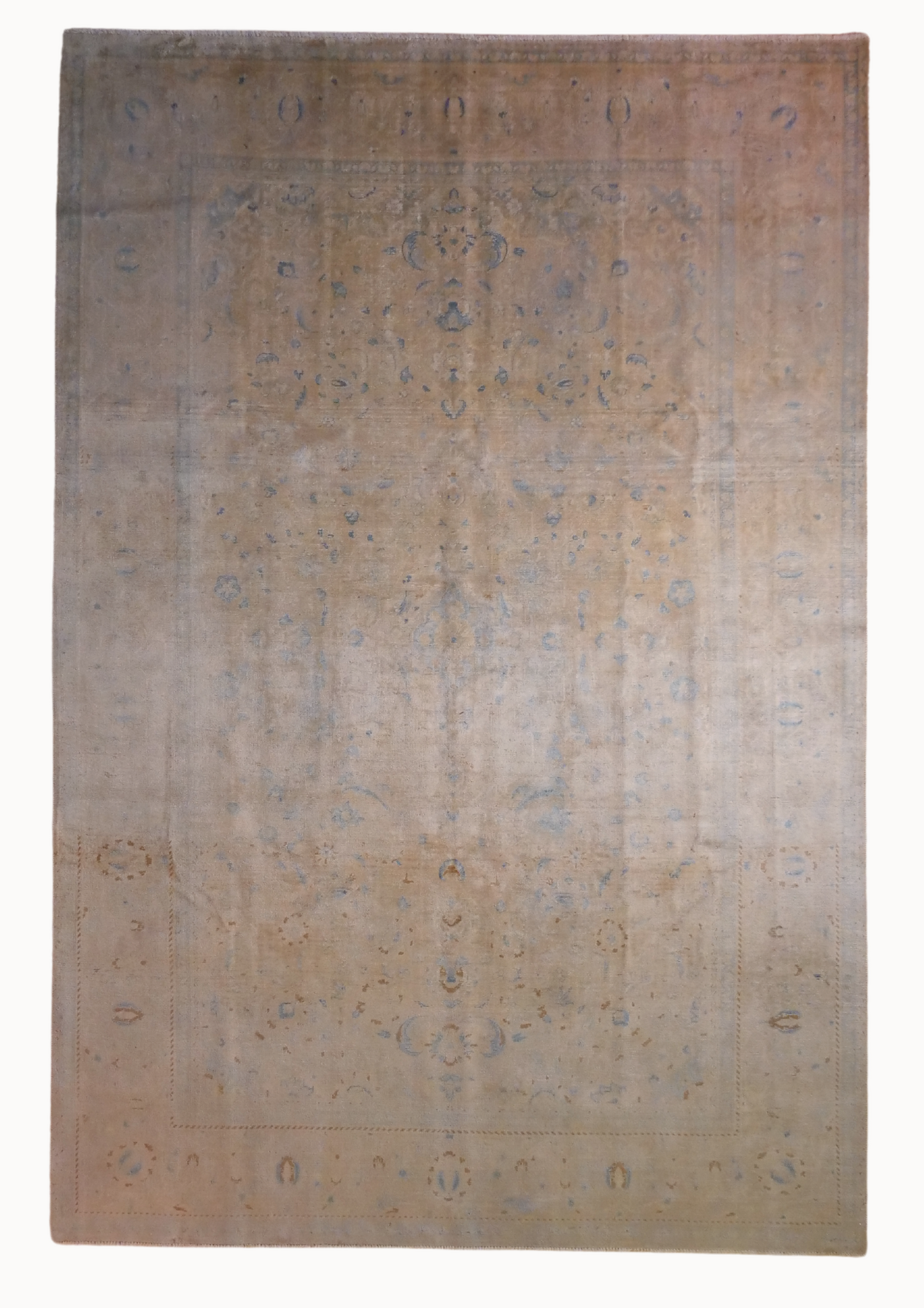 Rug No: 0603 / Size 3.33m x 2.24m