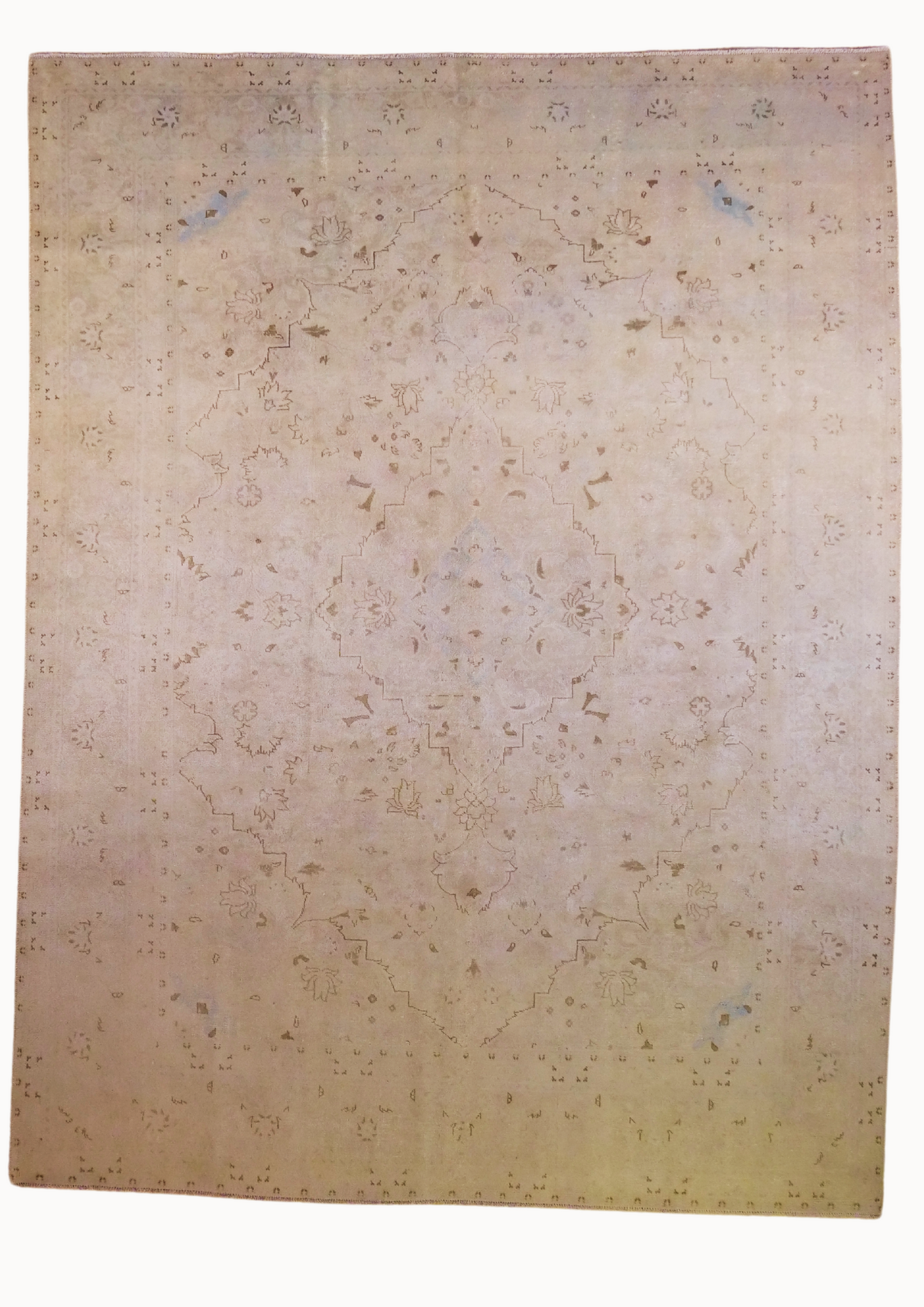 Rug No: 0607 / Size 3.84m x 2.91m