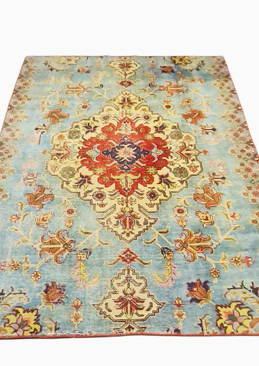 Rug No: 0300 / Size 2.35m x 1.86m