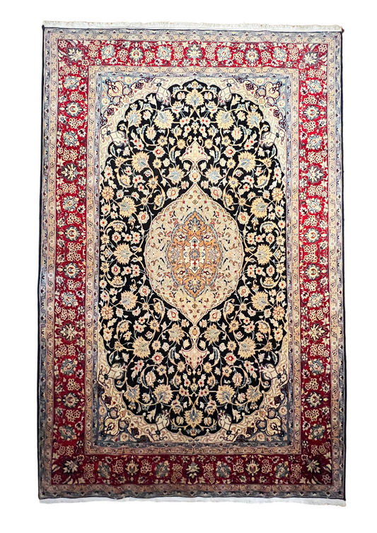 Rug No: 0478 / Size 3.30m x 2.15m