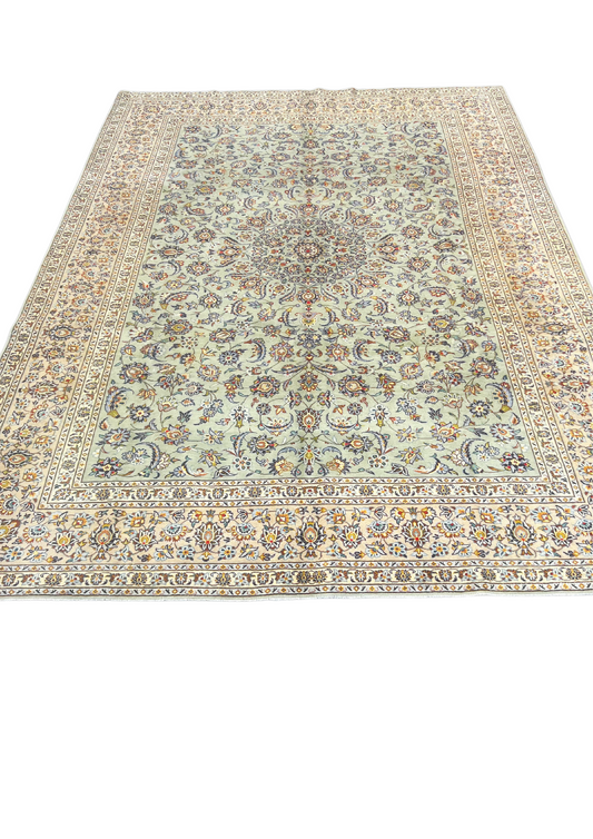 Rug No: 0472 / Size 4.22m x 3.02m