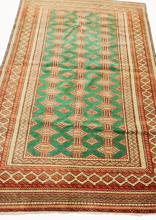 Rug No: 1546  Size 1.86m x 1.15m