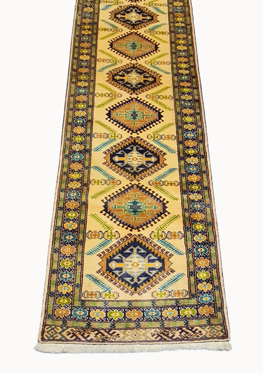 Rug No: 2024 / Size 2.29m x 0.69m