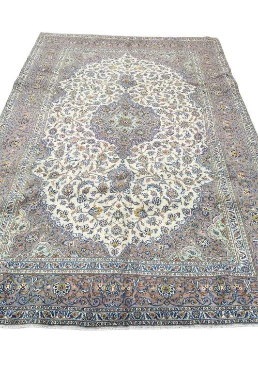 Rug No: 0430 / Size 3.19m x 2.15m