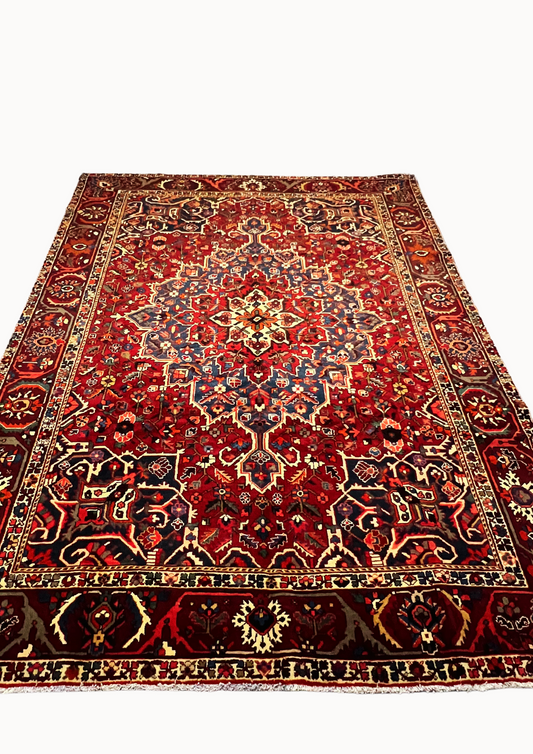 Rug No: 0054 / Size 3.91m x 3.10m