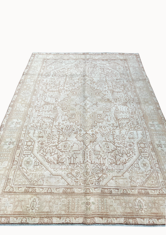 Rug No: 0611 / Size 2.90 x 2.00m