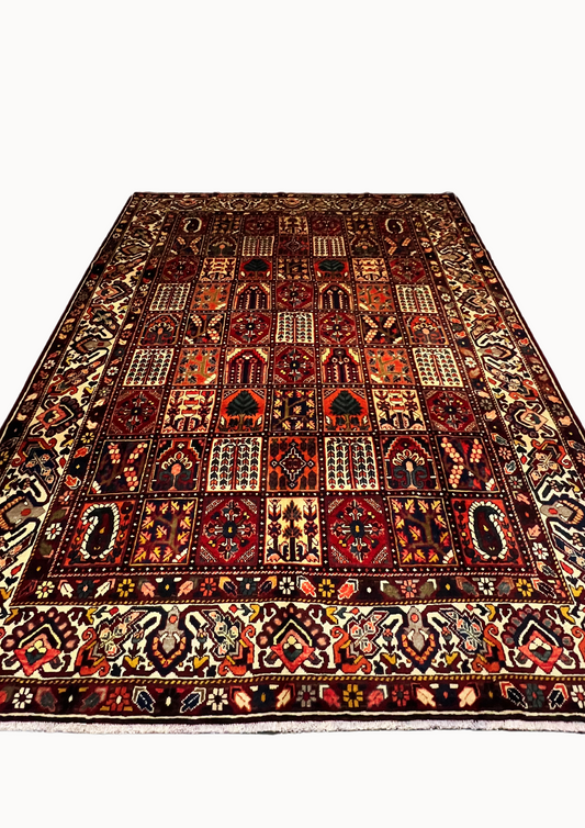 Rug No: 0755 / Size 3.84m x 3.15m