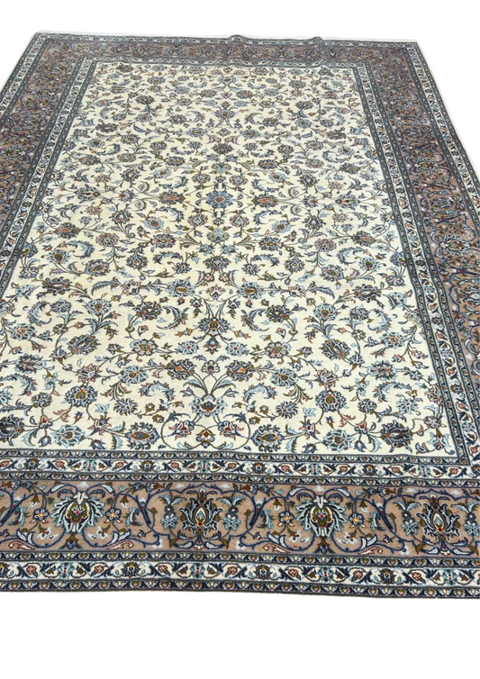 Rug No: 0423 / Size 4.03m x 3.04m