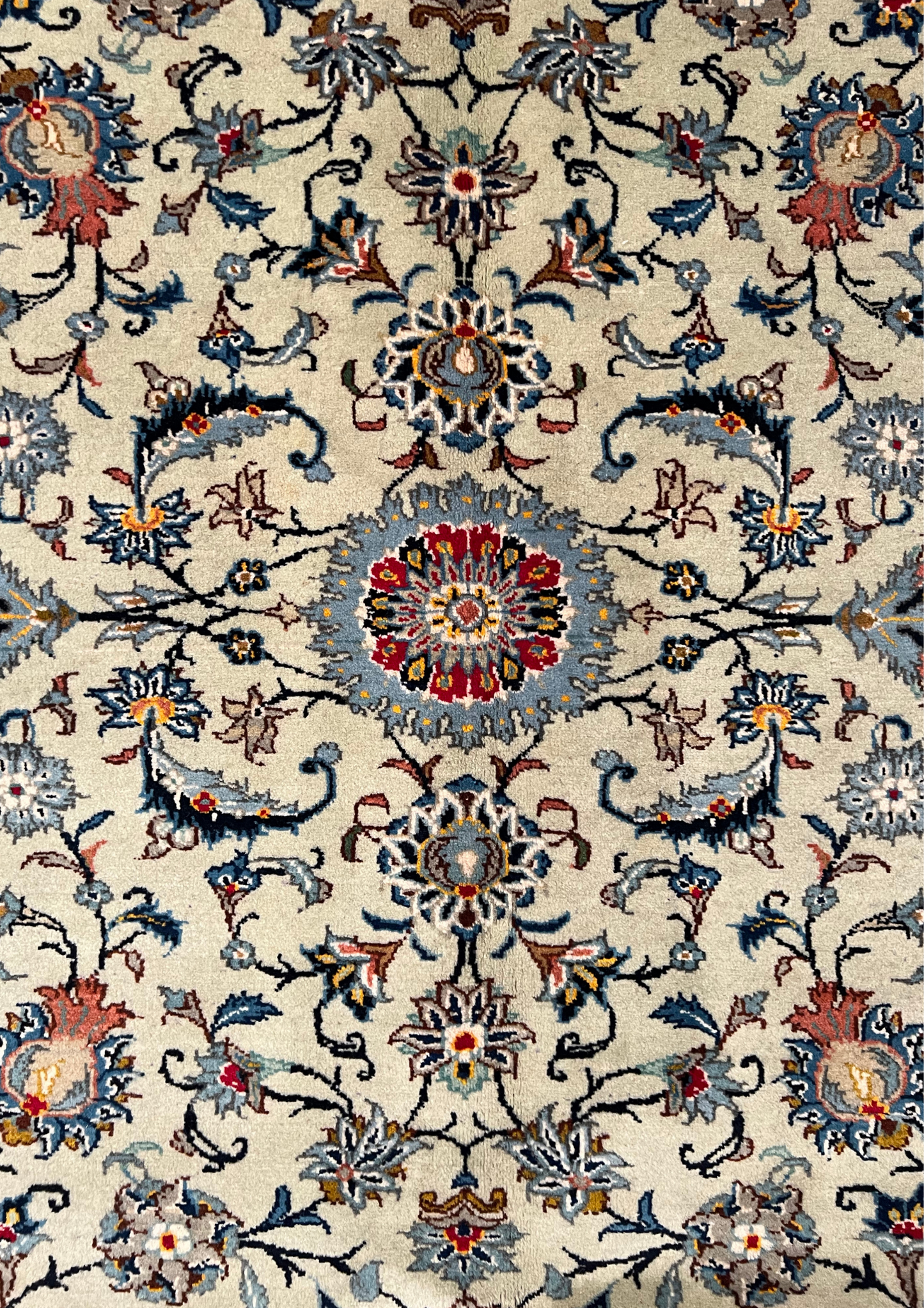 Rug No: 0523 / Size 3.75m x 2.85m