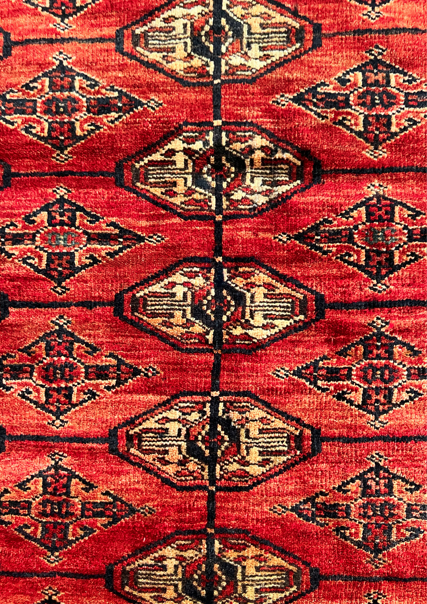 Rug No: 0083 / Size 1.86m x 1.23m