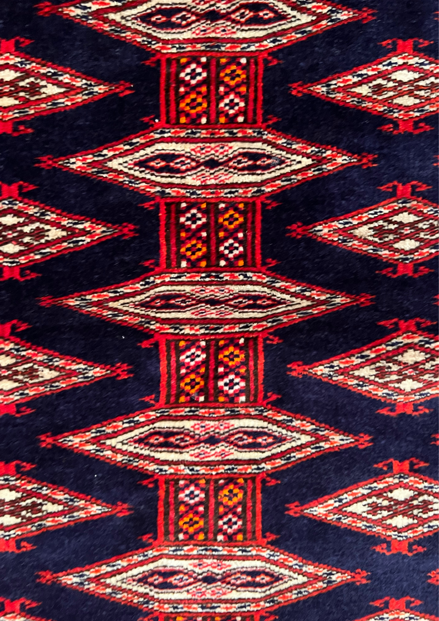 Rug No: 0099 / Size 1.88m x 1.32m