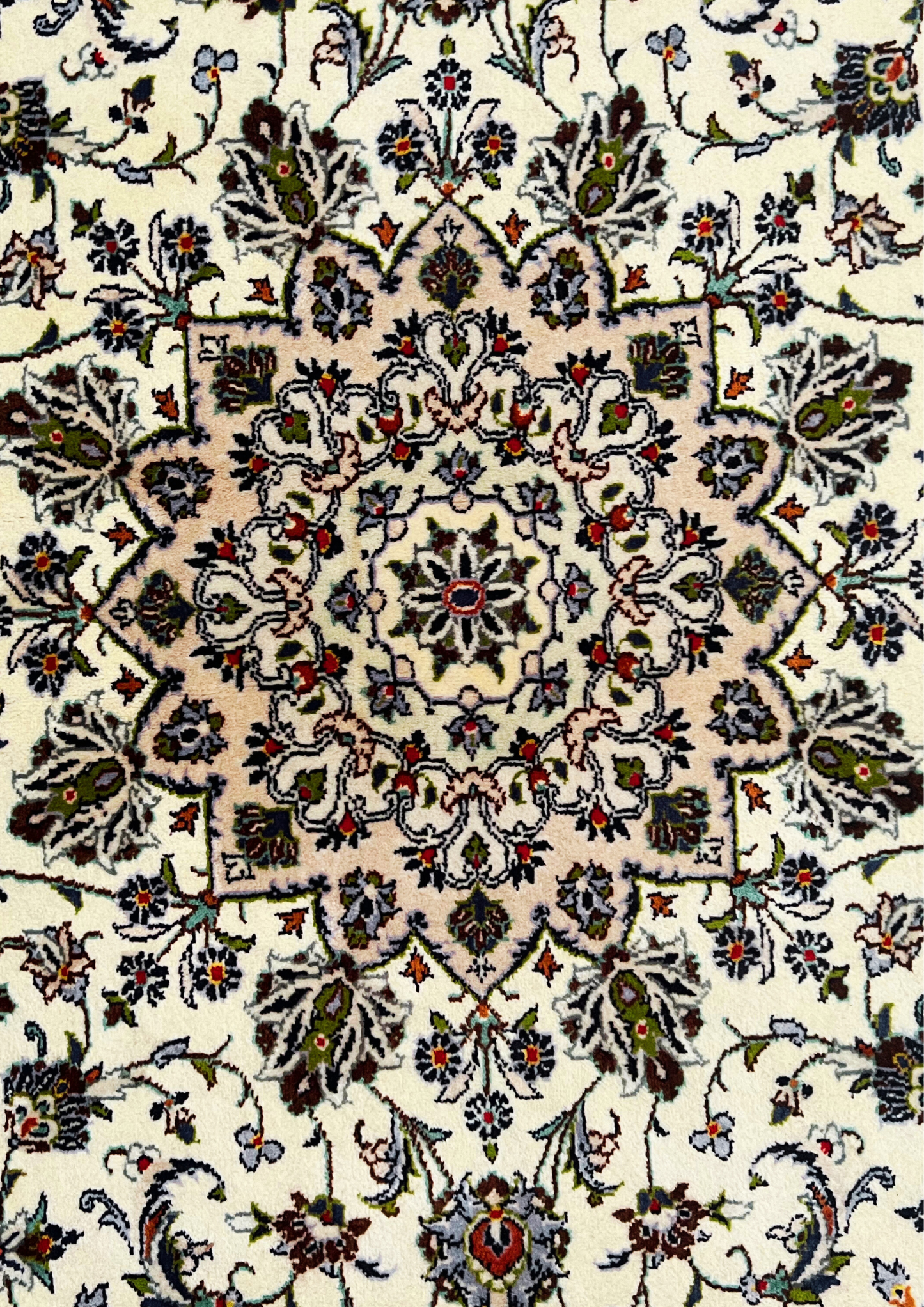 Rug No: 0024 / Size 3.05m x 2.01m