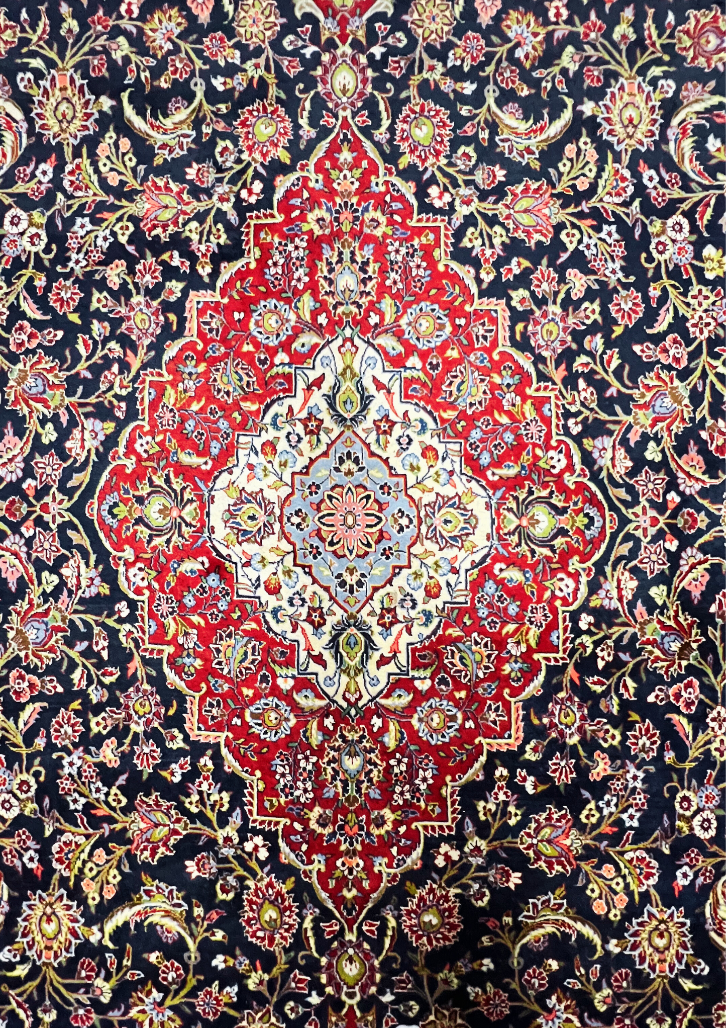 Rug No: 0416 / Size 4.44m x 3.02m