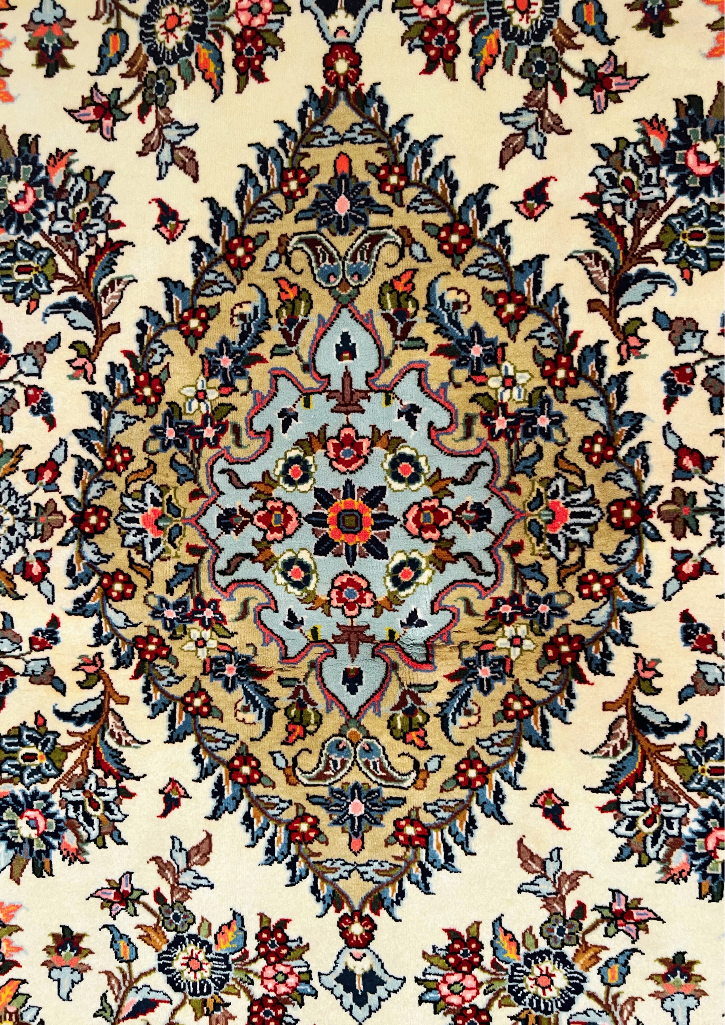 Rug No: 0106 / Size 2.32m x 1.45m