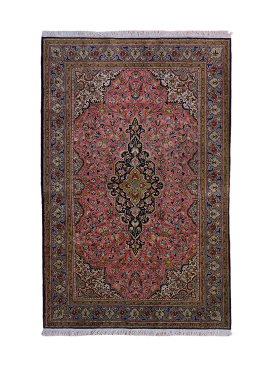 Rug No: 0651 / Size: 2.00m x 1.40m